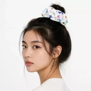 루이비통 모자 LV x TM 모노그램 멀티컬러 슈슈 M96071