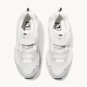 키즈 레이 플라이드 플랫 스니커즈 3XM02307F 100