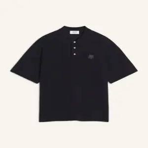 26SS 메종키츠네 폭스 헤드 오버사이즈 폴로 티셔츠 PM00211KP0001P199 BLACK DOM