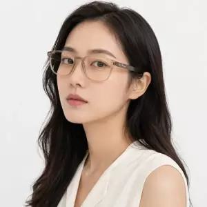 페라가모 안경테 SF2913 050 스퀘어 뿔테 안경