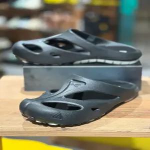 킨 KEEN 26SS 샨티 블랙 남성 슬라이드 슬리퍼 KNSO6E210BK 641719