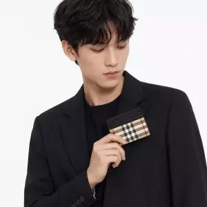 [버버리] 남성 오피디아 체크 머니클립 카드지갑 베이지 8084170 157411103