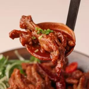 [청춘불판] 국물닭발 900g 3팩 대구진 매운 닭발 양념 닭발 불닭발 캠핑 혼술 안주 간편식