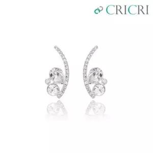 CRICRI 스와로브스키 크리스탈 제작 화이트 귀걸이