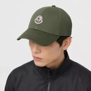 몽클레어 공용 와펜 패치 베이스 볼캡 카키) 3B00048 04863 833