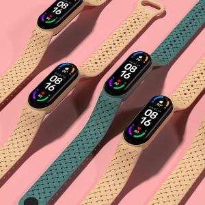 Xiaomi Mi Band 7 용 실리콘 시계 밴드 NFC 손목 교체 Miband 스포츠 팔찌 에어 홀 Correa mi 6 5 4 3 스트