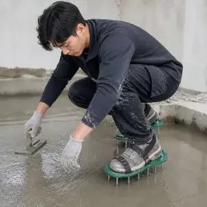 몰탈 작업용 스파이크화 미장 공사 바닥 미장재 시공 장화 신발