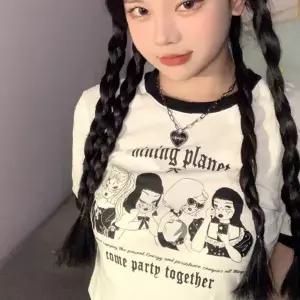 청소년 여아 캐주얼 상의 반팔 티셔츠 그래픽 프린트 라운드넥 짧은 기장 데일리