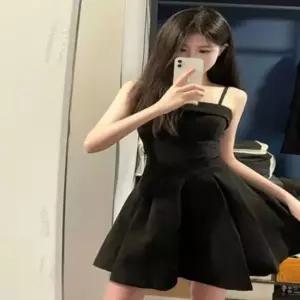 키작녀 러블리 데이트룩 여름 끈나시 플레어 원피스