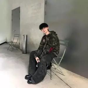 남성 가을 캐주얼 집업 가디건 카무플라주 후드 커플 카디건 상의 DUCHI3