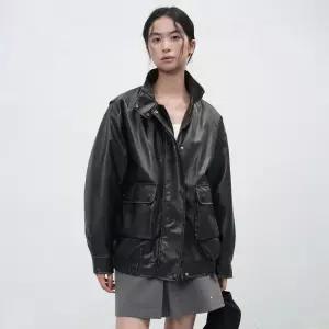 제너럴아이디어 하이넥 페이크레더 블루종 BLACK / WBE3L09512 590014Moony
