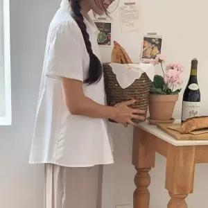 여자 체형커버 카라넥 퍼프 소매 플레어 라인 반팔 블라우스
