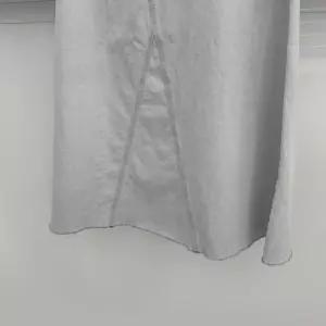 [옷자락] 여성 A라인 컷팅 데님 롱스커트 연회색 플레어