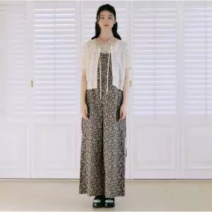 갤러리아 [써스데이아일랜드]2025 S/S 크로쉐 라운드넥 가디건 (T264MCD249W)
