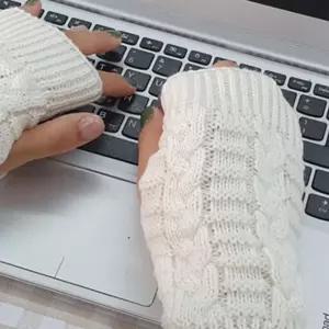 손토시 꽈배기니트 손가락오픈 핸드워머 흰색