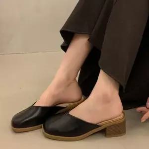 3컬러 미들힐 모던 레더 여자 블로퍼 뮬 통굽 페미닌 여성뮬