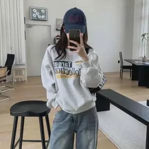 [하프클럽/]여성 나염 면혼방 박시 캐쥬얼 맨투맨