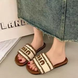 야무치 여자 데일리룩 신발 슬리퍼 여름 토오픈 편안토시 힛템