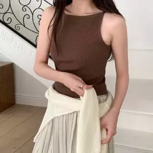 [코코블랑] 홀터 스퀘어 골지 슬리브리스