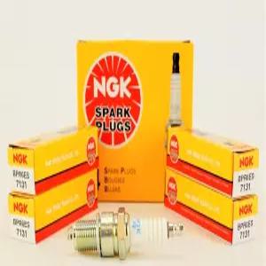 새로운 NGK 표준 스파크 플러그 BPR6ES 7131 4개의 세트