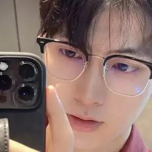 고품질 대학생안경 새내기템 훈남 멋스러운 엣지네모 패션 반무테 무테 (WB9D50B)