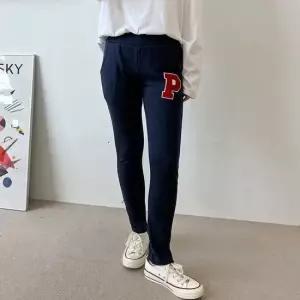 셀럽하우스 캐주얼 스타일 P와펜 트레이닝 세미배기팬츠