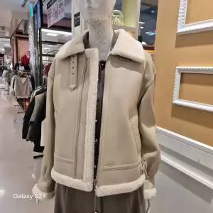 [BCBG] 비씨비지 겨울25 포우 무스탕 B5D9F975_P427403869