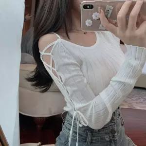 긴팔티 페미닌 오프숄더 어깨끈 스타일 힙한 의상 티셔츠