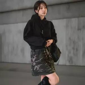 [하프클럽/]여성 유니크 카모 기모 밴딩 미니스커트