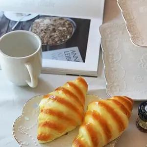 말랑말랑 맛있는 디자인 크로와상 미니어처 소품 미니어처 데코소품 (W444DC7)