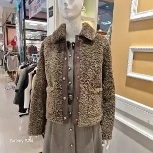 [BCBG]겨울25 썬 쉬르 포우 무스탕 B5D9F821