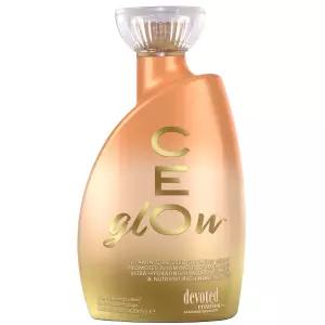 헌신적인 크리에이션 CEglOw 다크 태닝 로션 비타민 C 인퓨즈드 레이징 세럼이 35온스의 광채 있는 안색을