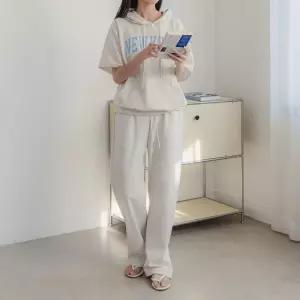 [옷자락] 여자 여름 간절기 편안한 반팔 후드 와이드 팬츠 세트