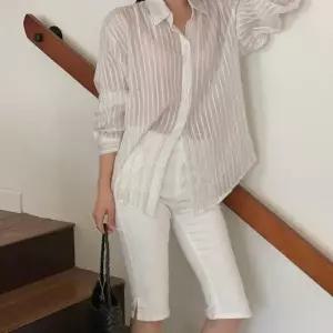 여자 꾸안꾸 스타일 스트라이프 버클 랩 포인트 데일리 블라우스_25503449_588872