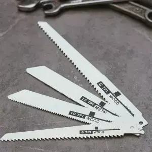 4개 왕복 톱날 범용 목재 및 금속 절단 거친 이빨 가는 DIY 전문가용 내구성 있는 도구