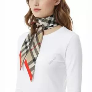 버버리 MUST IT_ Skinny Check Silk Scarf 8116997) 스키니 체크 실크 스카프)
