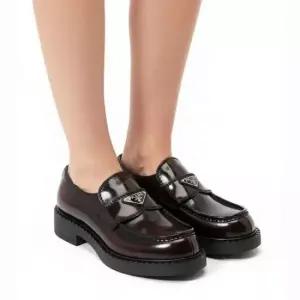 프라다 MUST IT_PRADA 남성 초콜릿 브러시드 가죽 로퍼 구두 2DE127 F0038