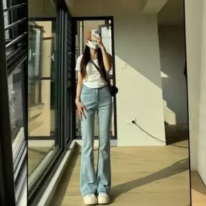 셀럽하우스 여성 플레어 세미 부츠컷 하이웨스트 연청바지 데님