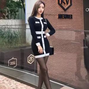 생일룩 모임룩 파티룩 라인 버튼 배색 원피스 생일룩 파티룩 모임룩 배색원피스