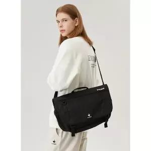 [르꼬끄](강남점)[정상가 89,000원][70% OFF] 베이직 메신저백 (남녀공용) / BLACK (QP123ABG11)