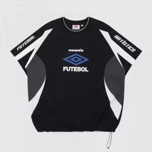 엄브로 [UMBRO X NCT WISH 굿즈]HBL 풋볼 푸치보우 반팔 피스테 블랙 UR221CWT53 UR221CWT53_BLK0 152839