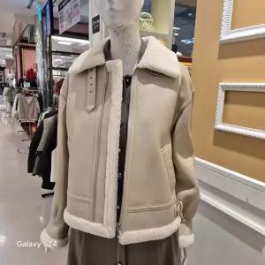 [하프클럽/BCBG]BCBG 비씨비지 겨울25 포우 무스탕 B5D9F975