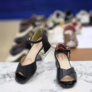 허시파피여성 4cm 청키굽 스퀘어토 발목 스트랩 데일리 샌들 3FQ0212521992