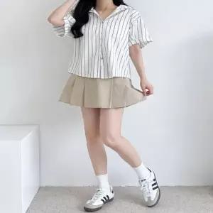 셀럽하우스 여성 화이트블루 스트라이프 반팔 여름 카라셔츠 남방