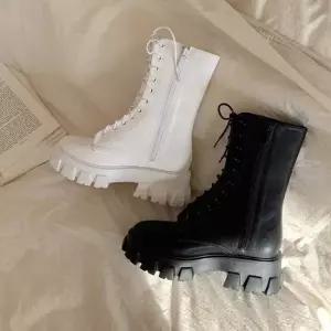 오너클랜 인기상품 여행 데이트 캐주얼 화 여자 학생 하이탑 워커 코디 [WFK5LEY_260608]