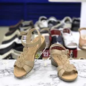 허시파피여성 4cm 베이직 비즈장식 컴포트 웨지힐 밴딩 샌들 3FM0222487984