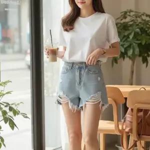 [텐바이텐][홍은]여성 나들이 심플 과감 패션 찢청 무드 데님 찢어진 짧은 팬츠