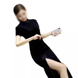 치파오 연회 슬림 중국 벨벳 새로운 어린 드레스 골드 소녀 블랙 스타일의 패션