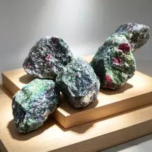 천연 에메랄드 사파이어 루비 원석 레드 블루 그린 UV 형광 반응 홈 데코 스톤 광물 표본
