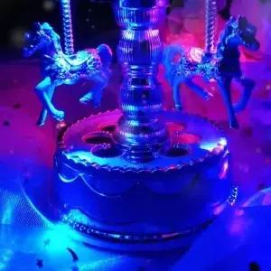 2Pcs 회전목마 멜로디 박스 회전하는 말 뮤지컬 선물 생일 크리스마스 사무실 학습 책상 장식 분위기 연출